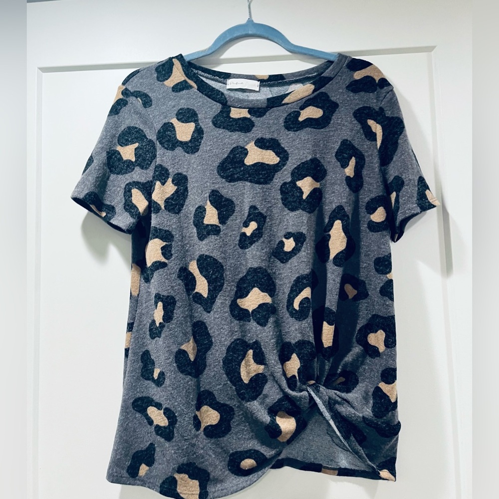 Boutique Leopard Sweater Large